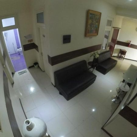 Cabin Hotel Sutomo Yogyakarta Extérieur photo