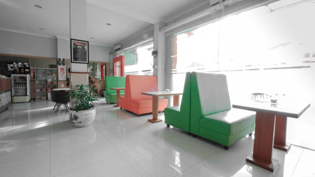 Cabin Hotel Sutomo Yogyakarta Extérieur photo