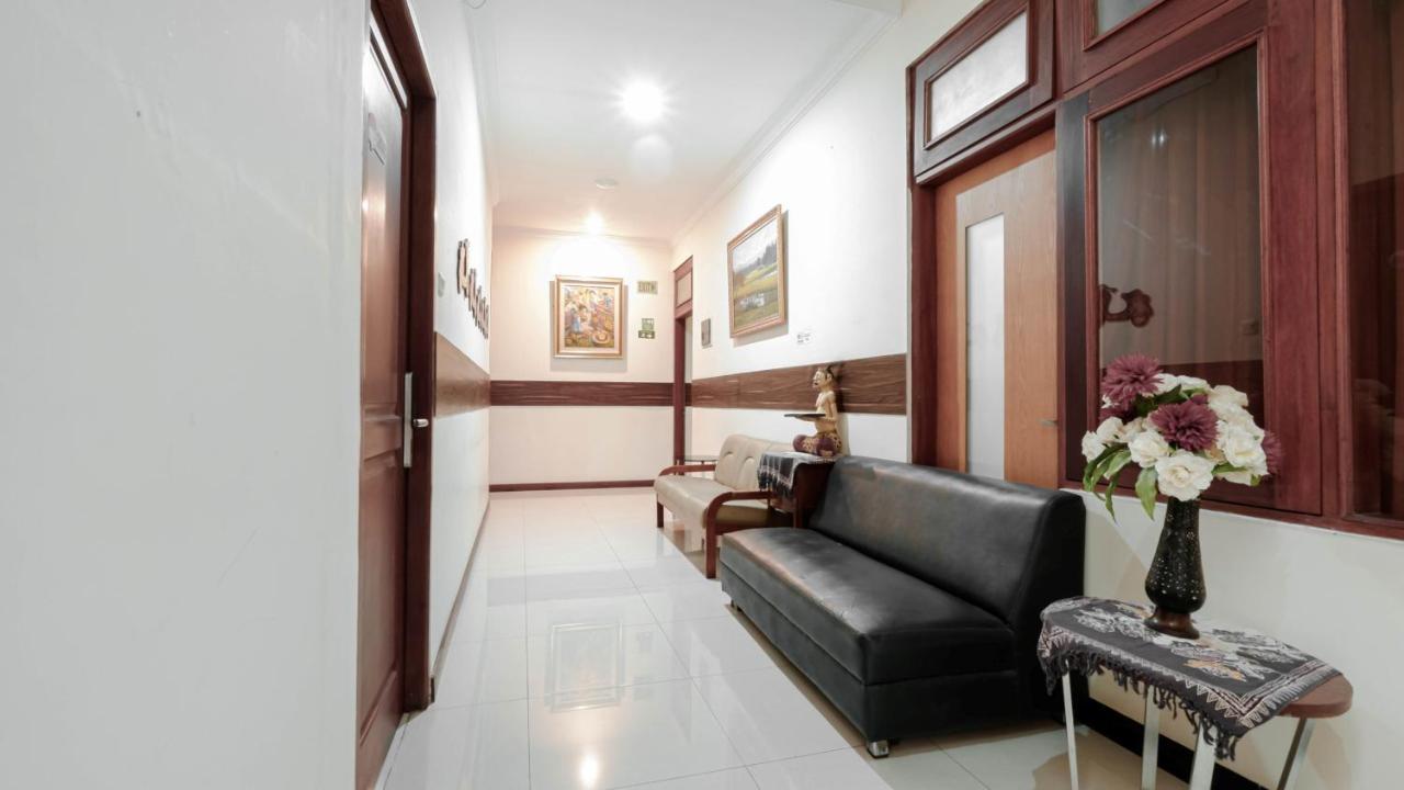 Cabin Hotel Sutomo Yogyakarta Extérieur photo