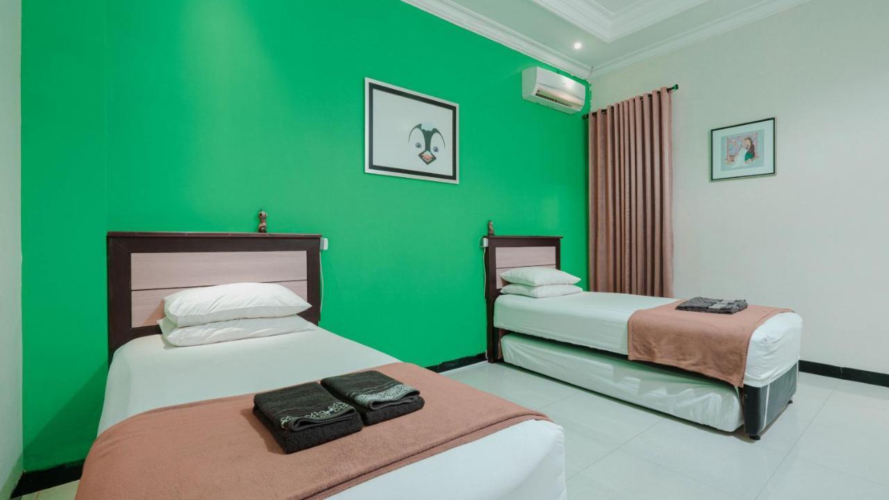 Cabin Hotel Sutomo Yogyakarta Extérieur photo