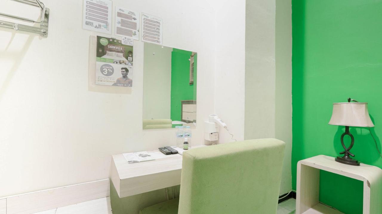 Cabin Hotel Sutomo Yogyakarta Extérieur photo