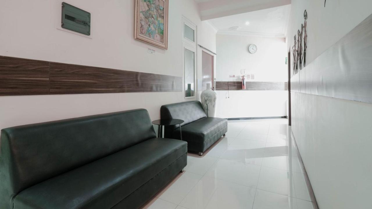 Cabin Hotel Sutomo Yogyakarta Extérieur photo