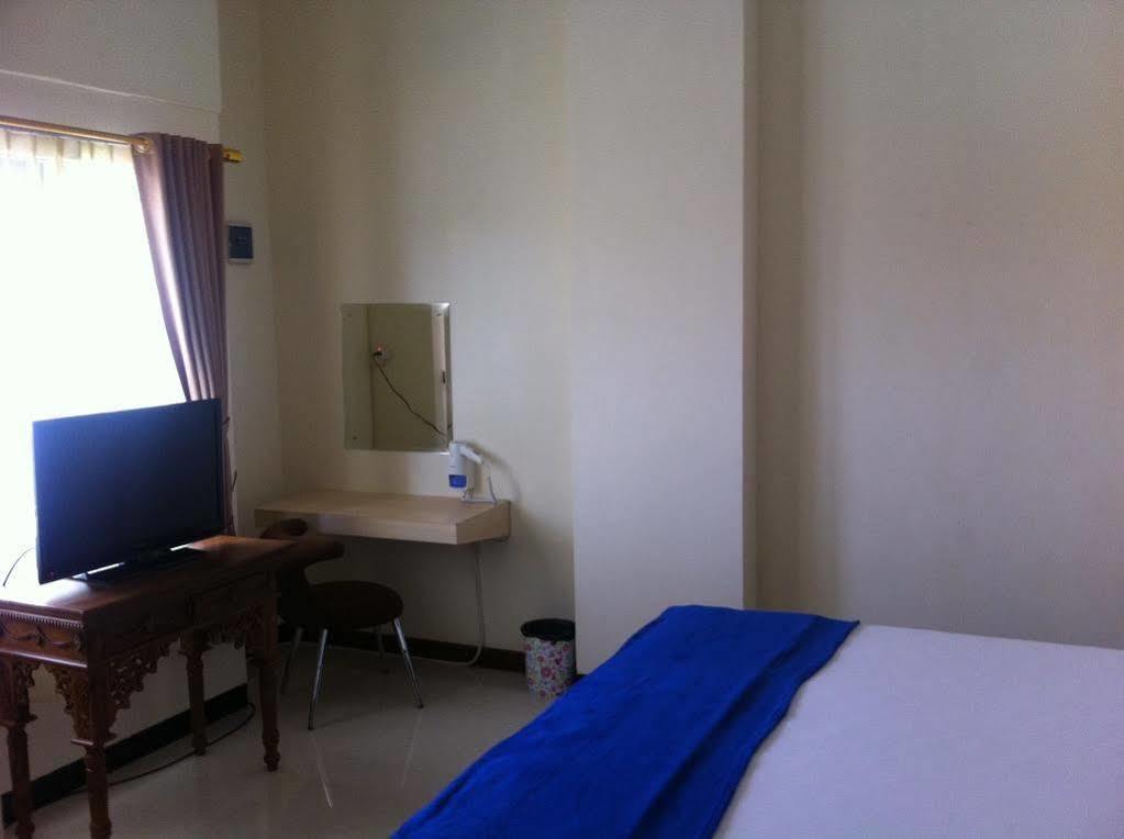 Cabin Hotel Sutomo Yogyakarta Extérieur photo