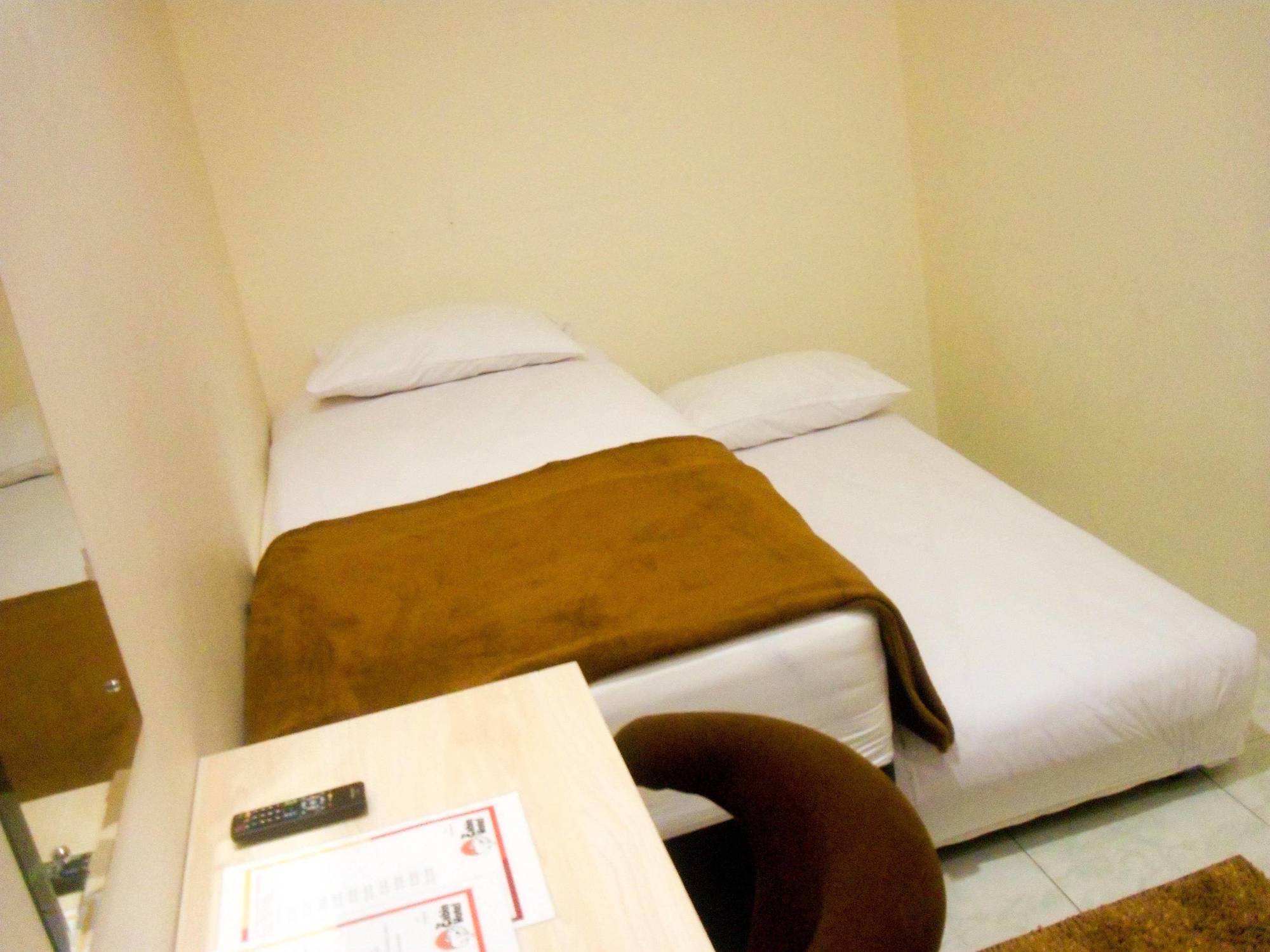 Cabin Hotel Sutomo Yogyakarta Extérieur photo