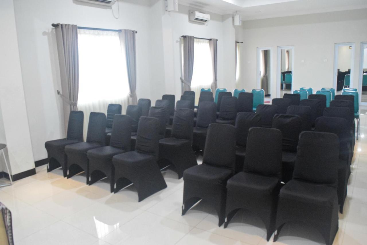 Cabin Hotel Sutomo Yogyakarta Extérieur photo
