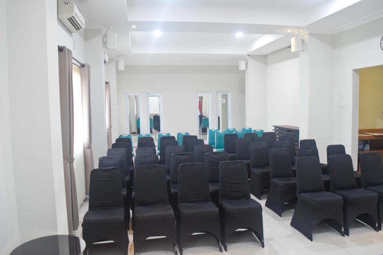 Cabin Hotel Sutomo Yogyakarta Extérieur photo