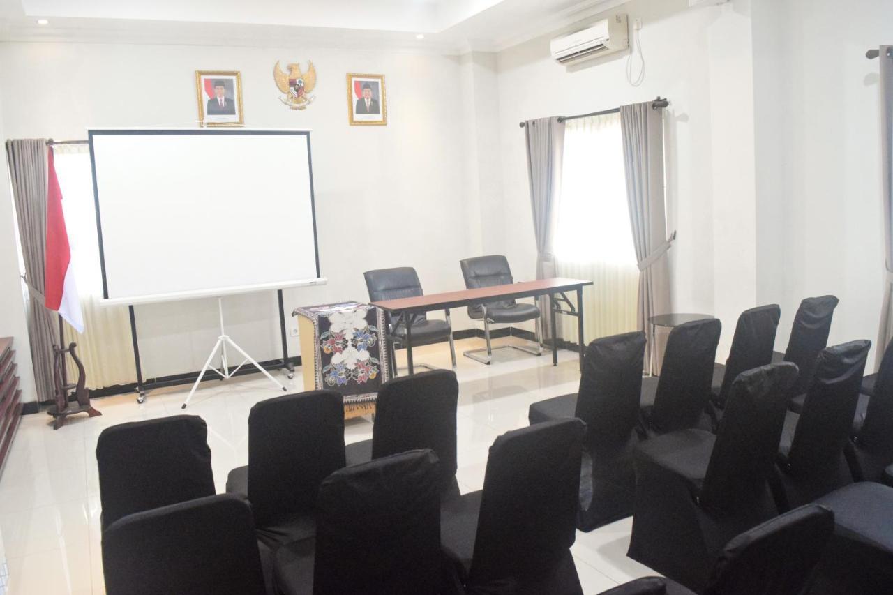 Cabin Hotel Sutomo Yogyakarta Extérieur photo